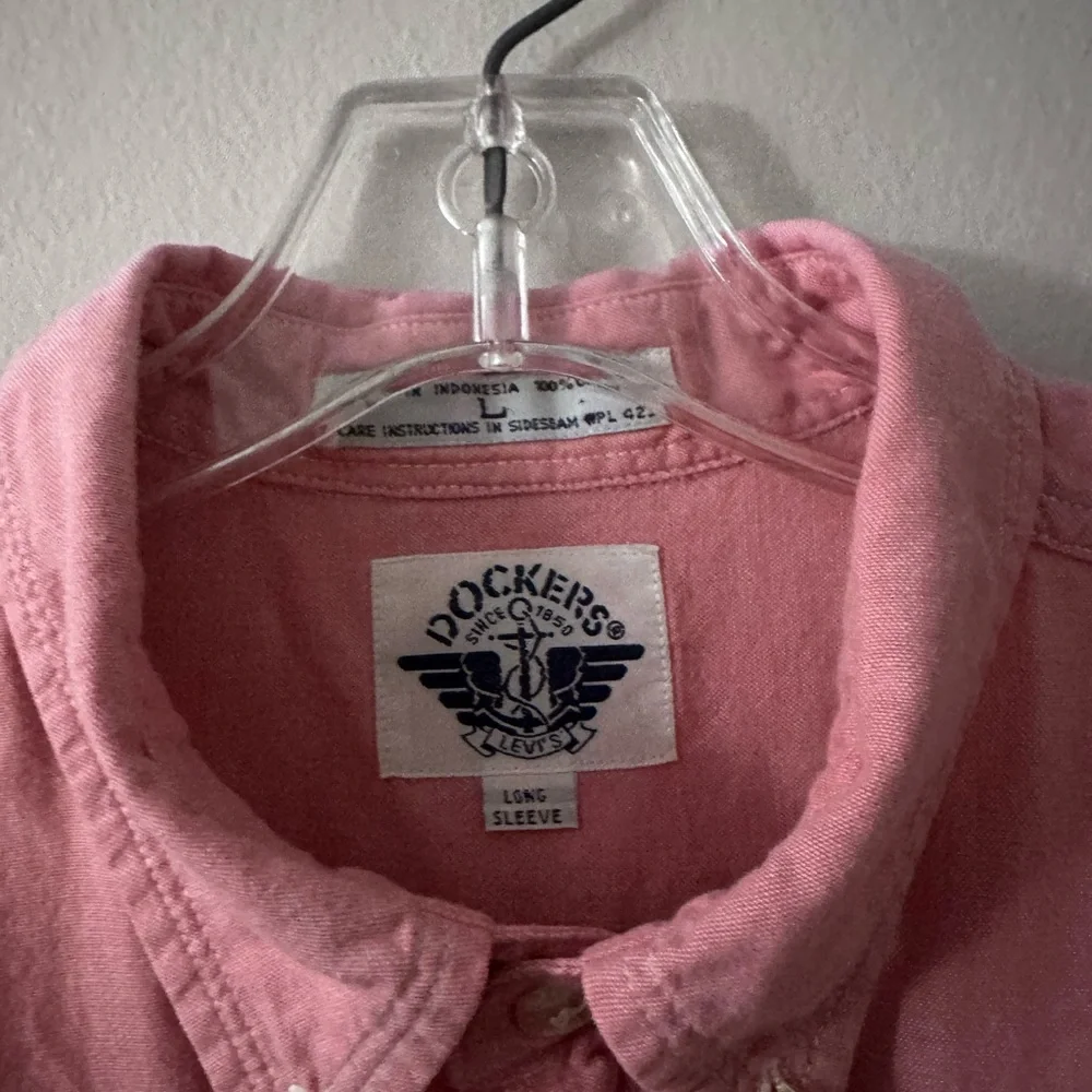 Dockers Men's Pink Casual Button-Down Shirt - Picture 3 of 3